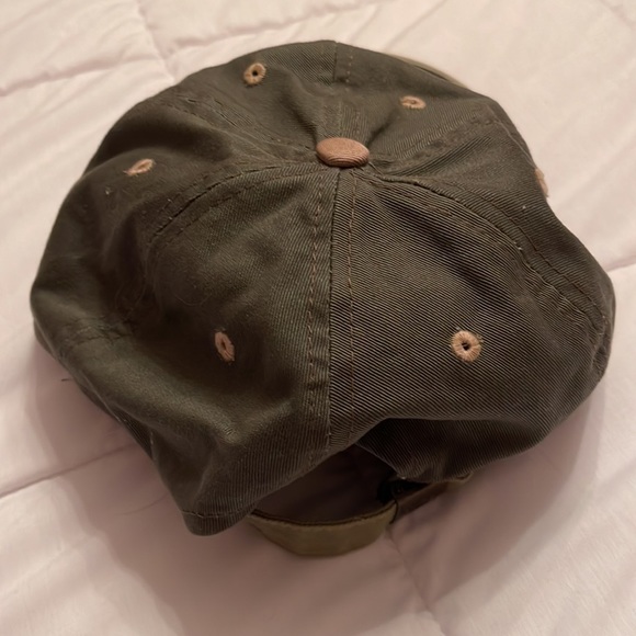 Rainforest Cafe baseball cap. - Picture 2 of 6